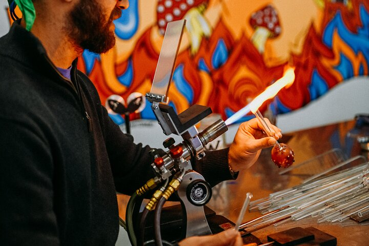 Beginner's Glass Blowing Lessons in Portland, Oregon - Photo 1 of 17